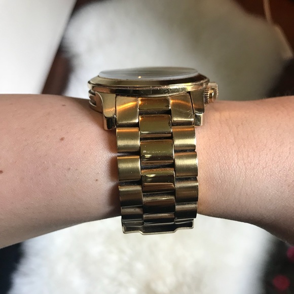 Michael Kors Watch - Picture 6 of 8